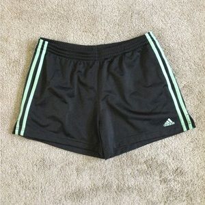Adidas grey short with pockets, size M, new